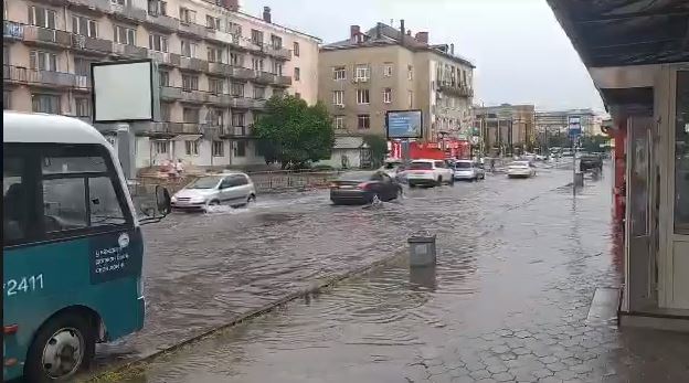 Дождевые тучи гуляют над Кубанью